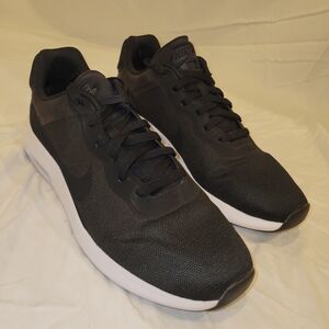 Nike Legend Essential